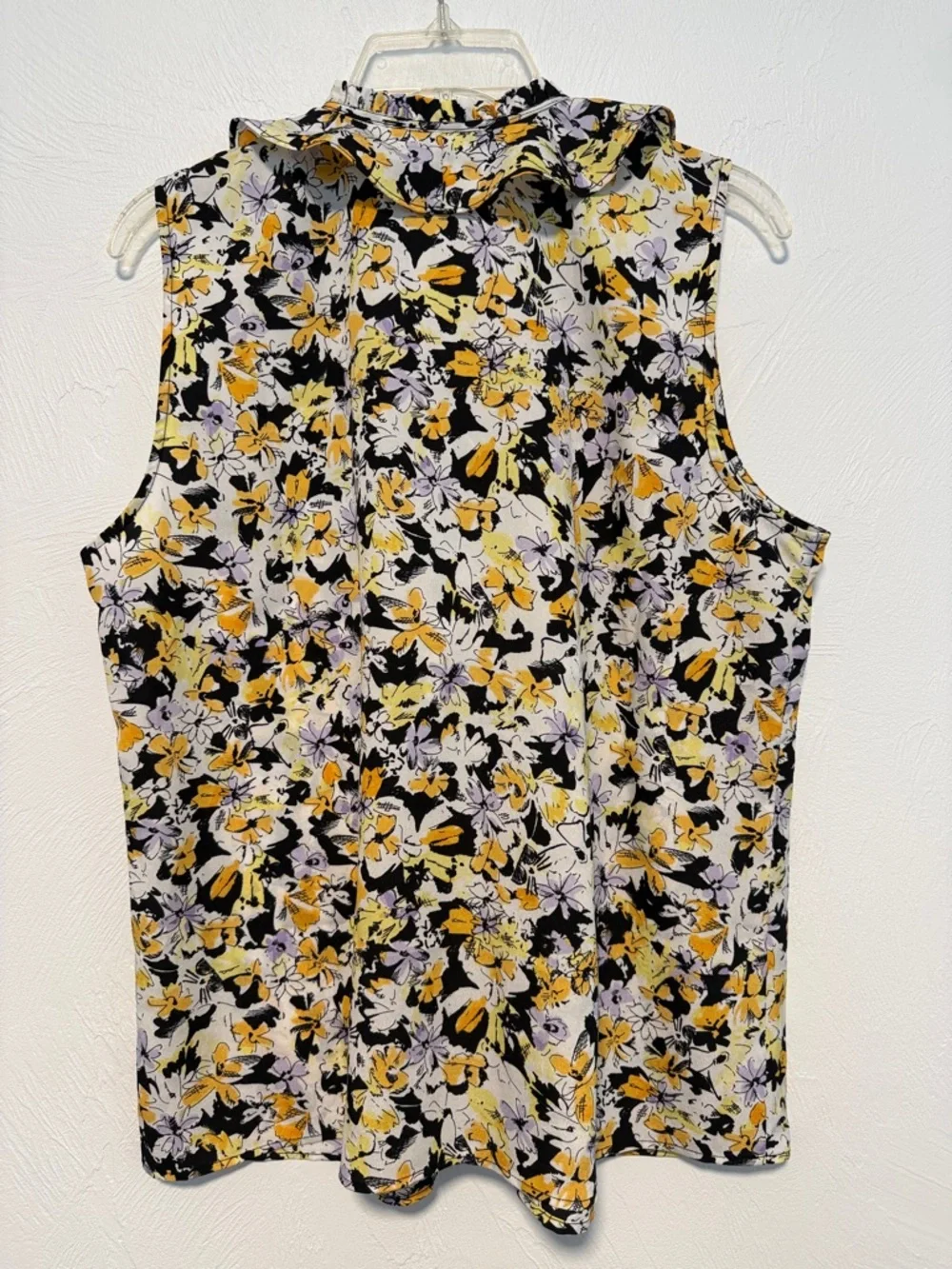 Karl Lagerfeld Sleeveless Ruffle V-Neck Floral blouse - Yellow Black White - Picture 2 of 5